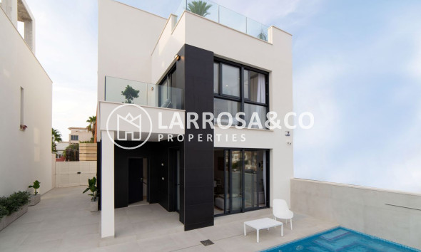 Detached House/Villa - New build - Torrevieja - Punta Prima